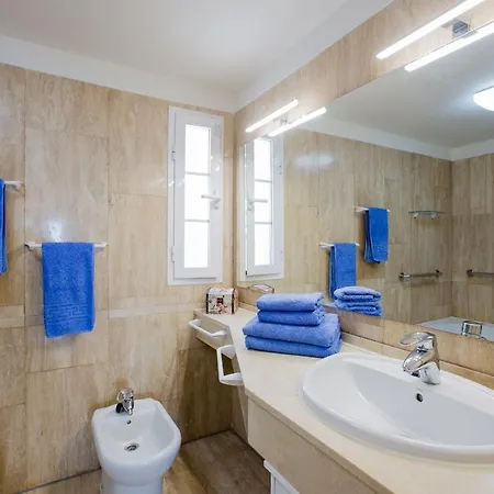 Superior Del Duque Ocean View 2 Bedroom Daire