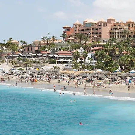 Superior Del Duque Ocean View 2 Bedroom アパート *